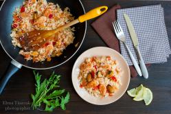 Жареный рис по-тайски с морепродуктами Блюда из морепродуктов с рисом